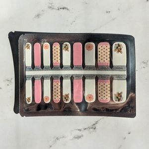 5 for $15 Nail Wraps (kids)- Little Giraffe
